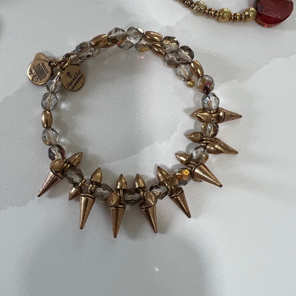 5 Alex and Ani gold bracelets in perfect shape - Picture 7 of 7